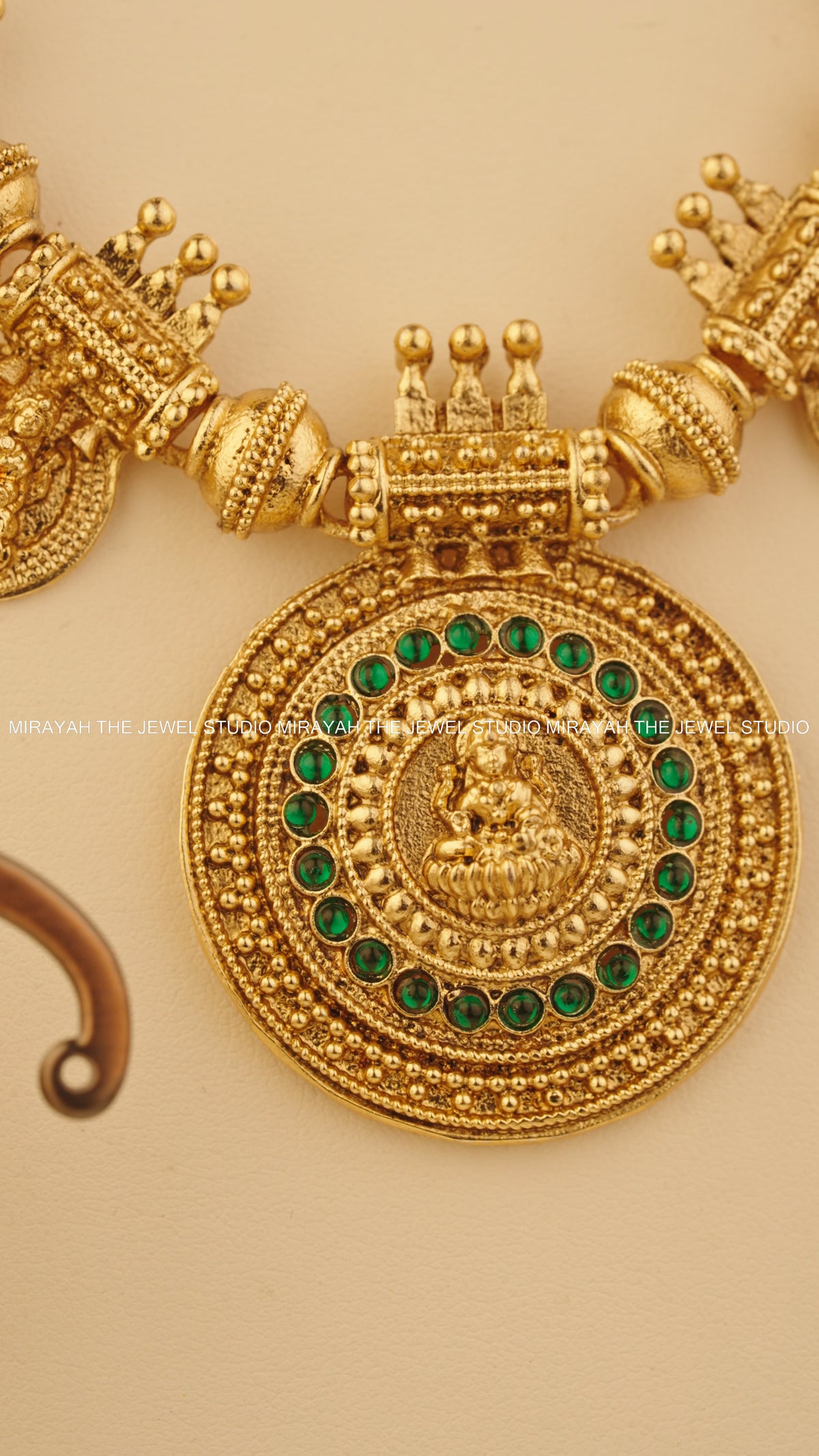 SVARNA CHAKRA COMBO - GREEN