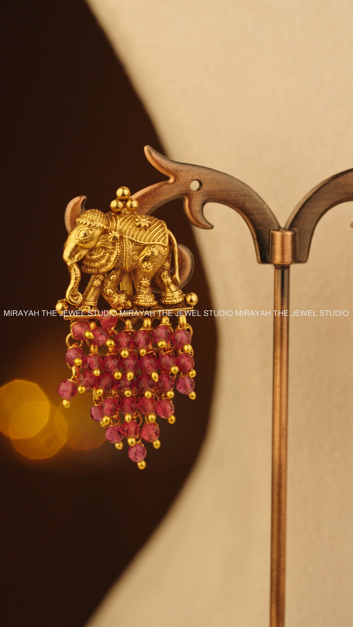 PEARL ELEPHANT NECKLACE - RED