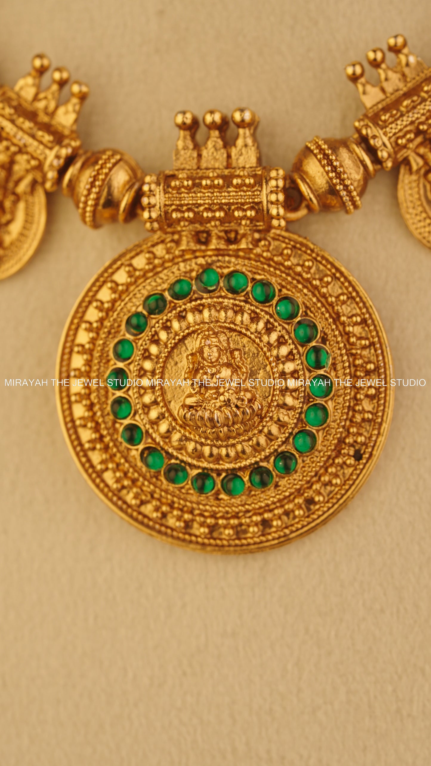 SVARNA CHAKRA NECKLACE - GREEN