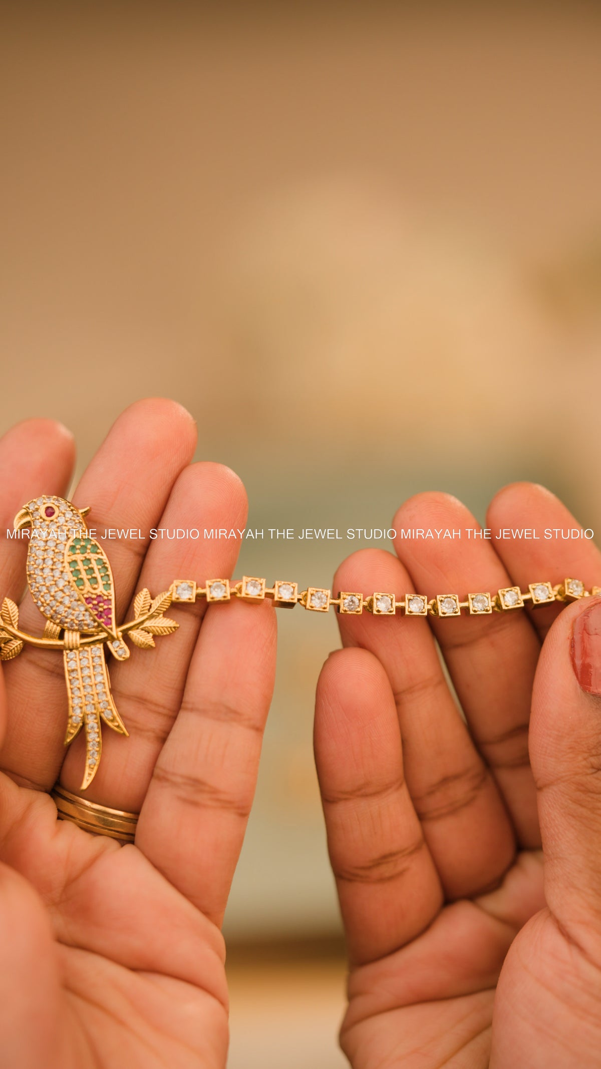 PREMIUM GOLDEN PARROT NECKLACE