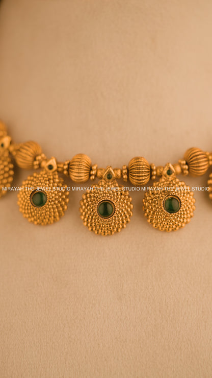 MARAGATHA BLOOM NECKLACE