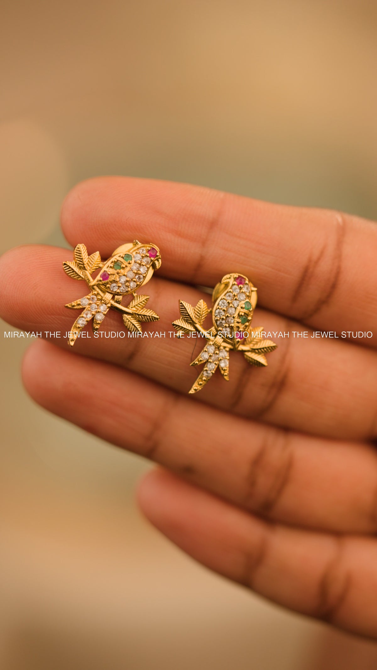 PREMIUM GOLDEN PARROT NECKLACE