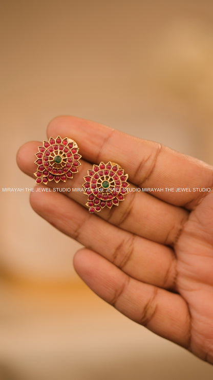 TIRUMALA NAMAM CHOKER/ NECKLACE - RED AND GREEN