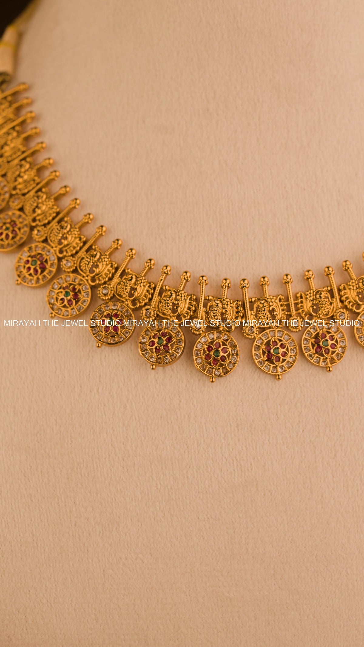 MINIMAL BOTTU MALA