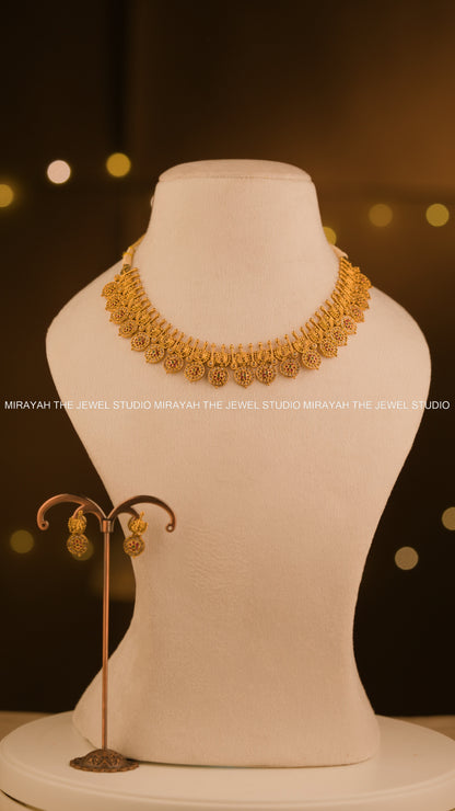 MINIMAL BOTTU MALA
