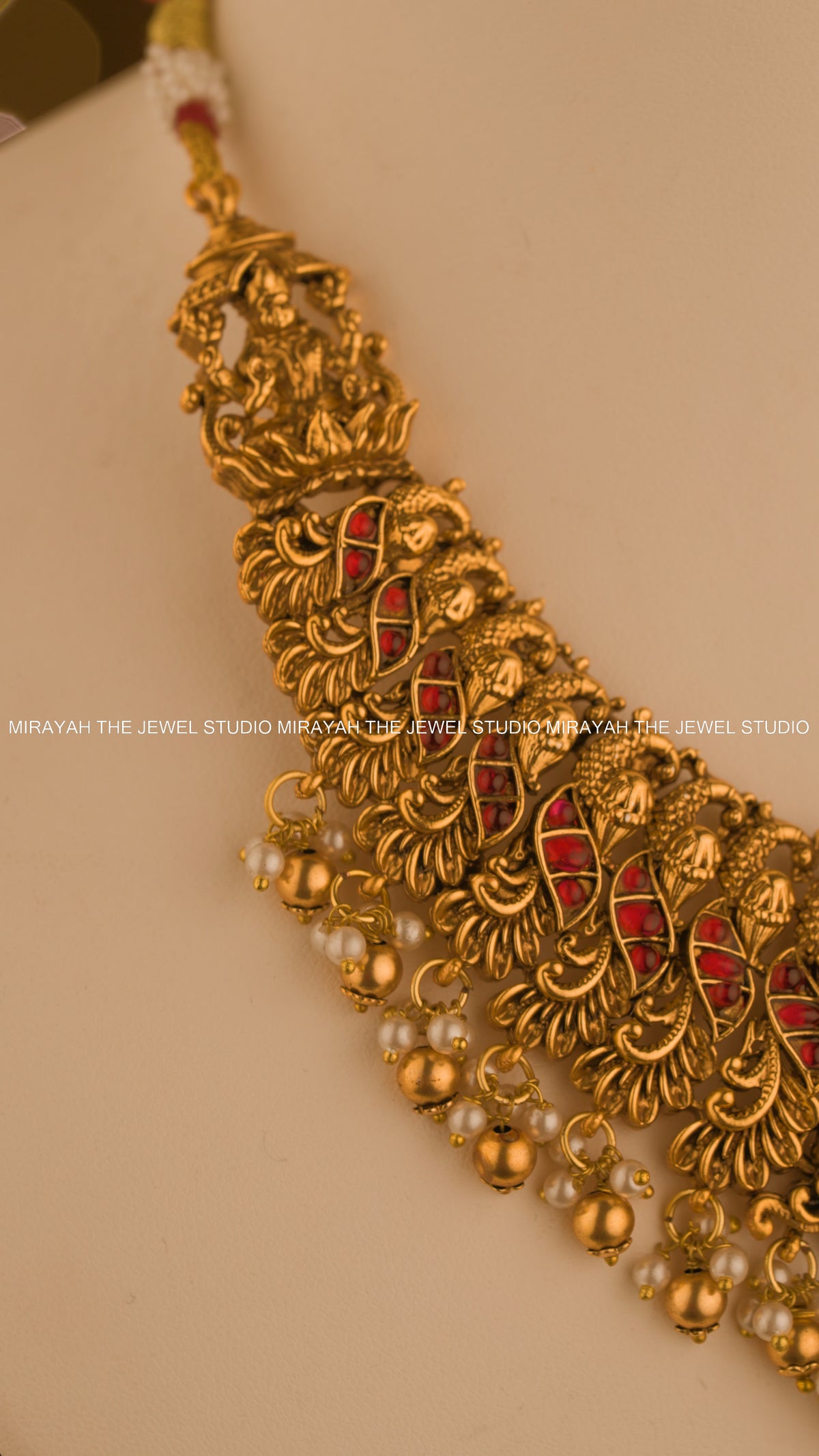 DEVIKA TEMPLE NECKLACE - GOLD