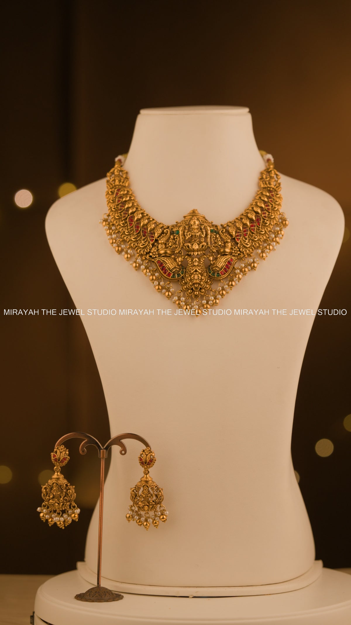 DEVIKA TEMPLE NECKLACE - GOLD