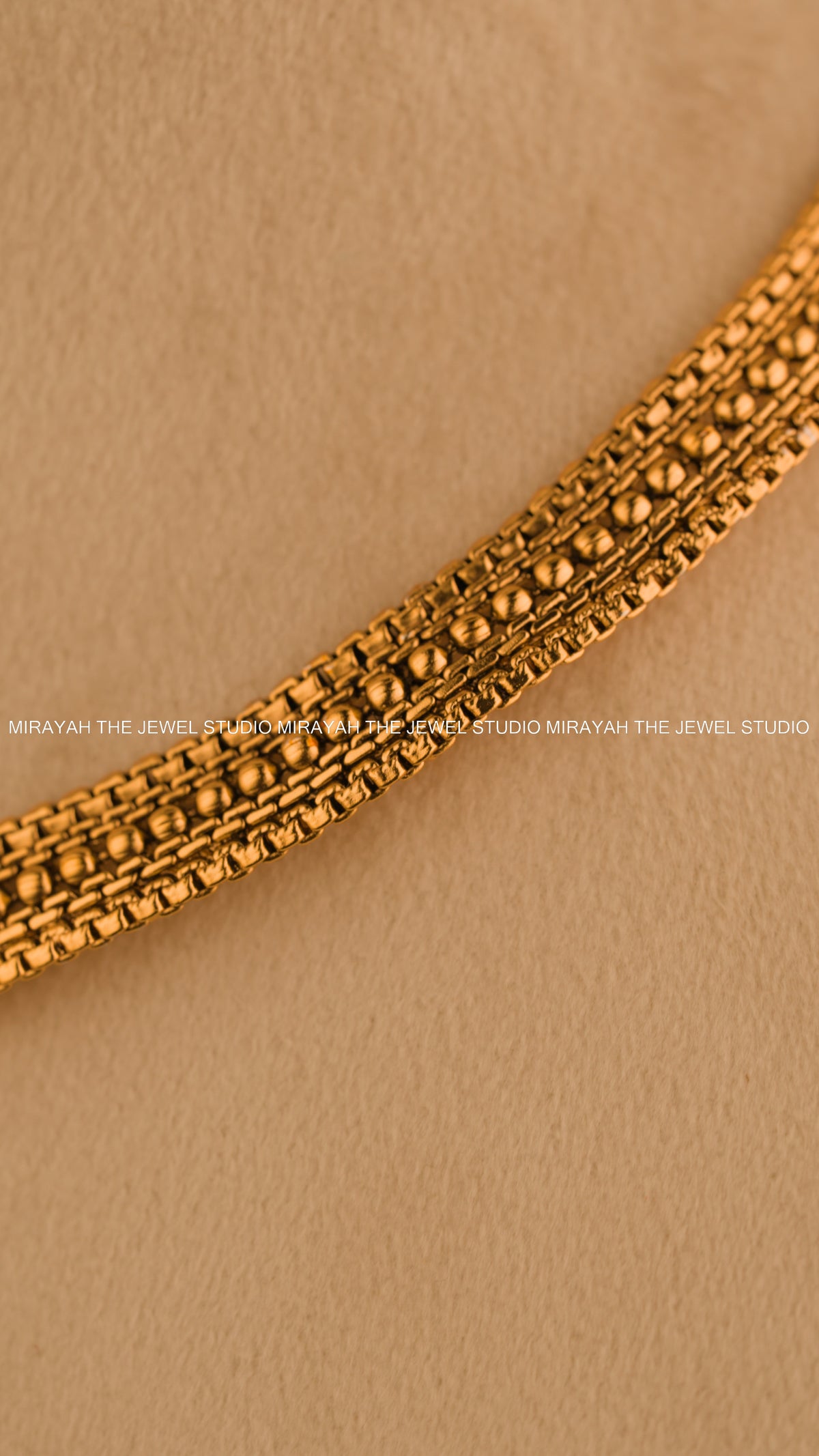 SVARNA PAKSHI NECKLACE (SCREW TYPE)