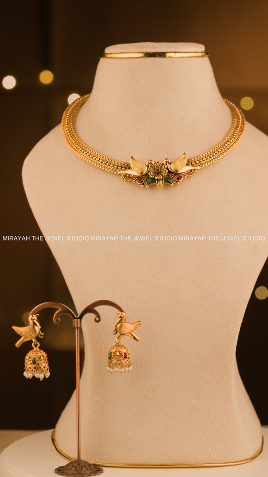 SVARNA PAKSHI NECKLACE (SCREW TYPE)
