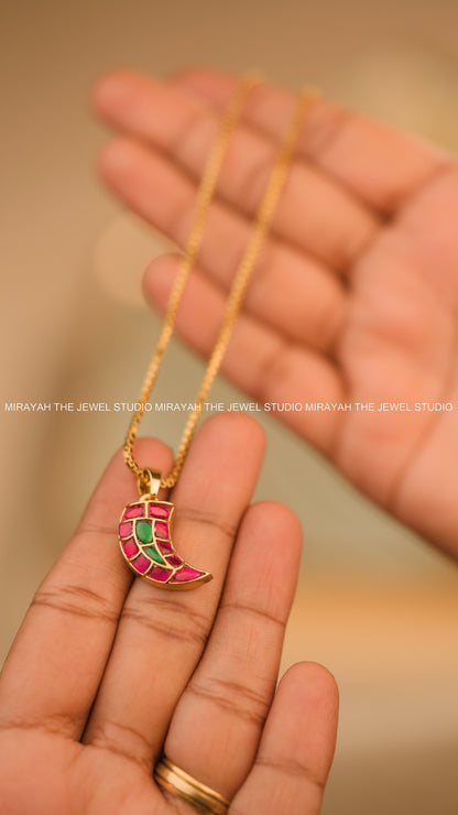 PREMIUM RUBY LUNA CHAIN (UNISEX)