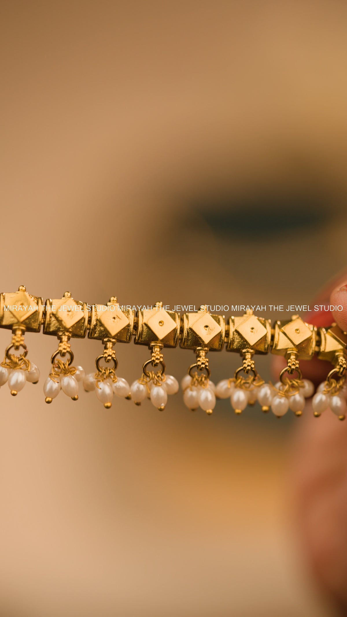 MOTI RAJATA NECKLACE