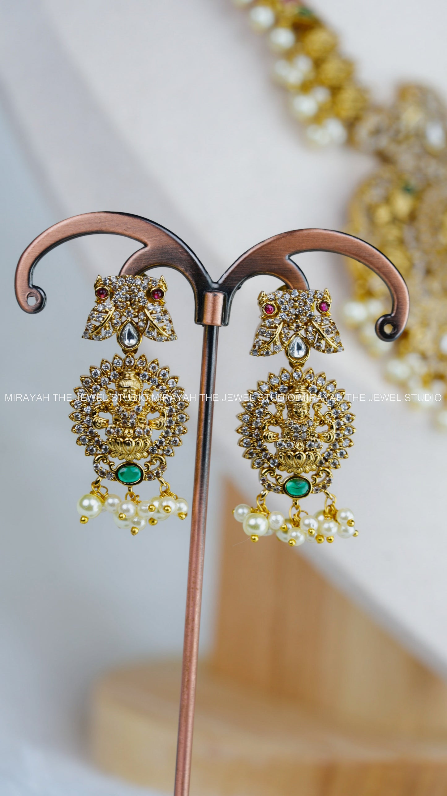 PREMIUM MAYURI KEMP NECKLACE - WHITE