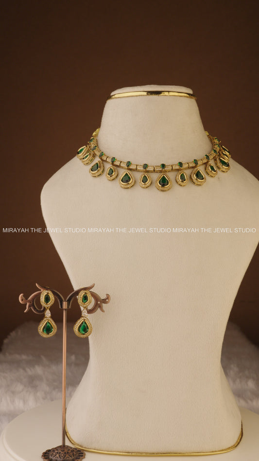 EMERALD TEARDROP NECKLACE