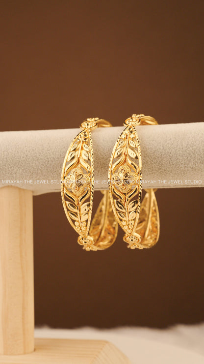 LEAF LIGHT CHARM BANGLE (2PC)