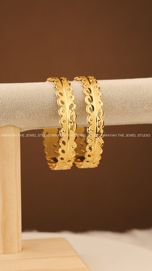 AKRITI GOLD BANGLES (2PC)