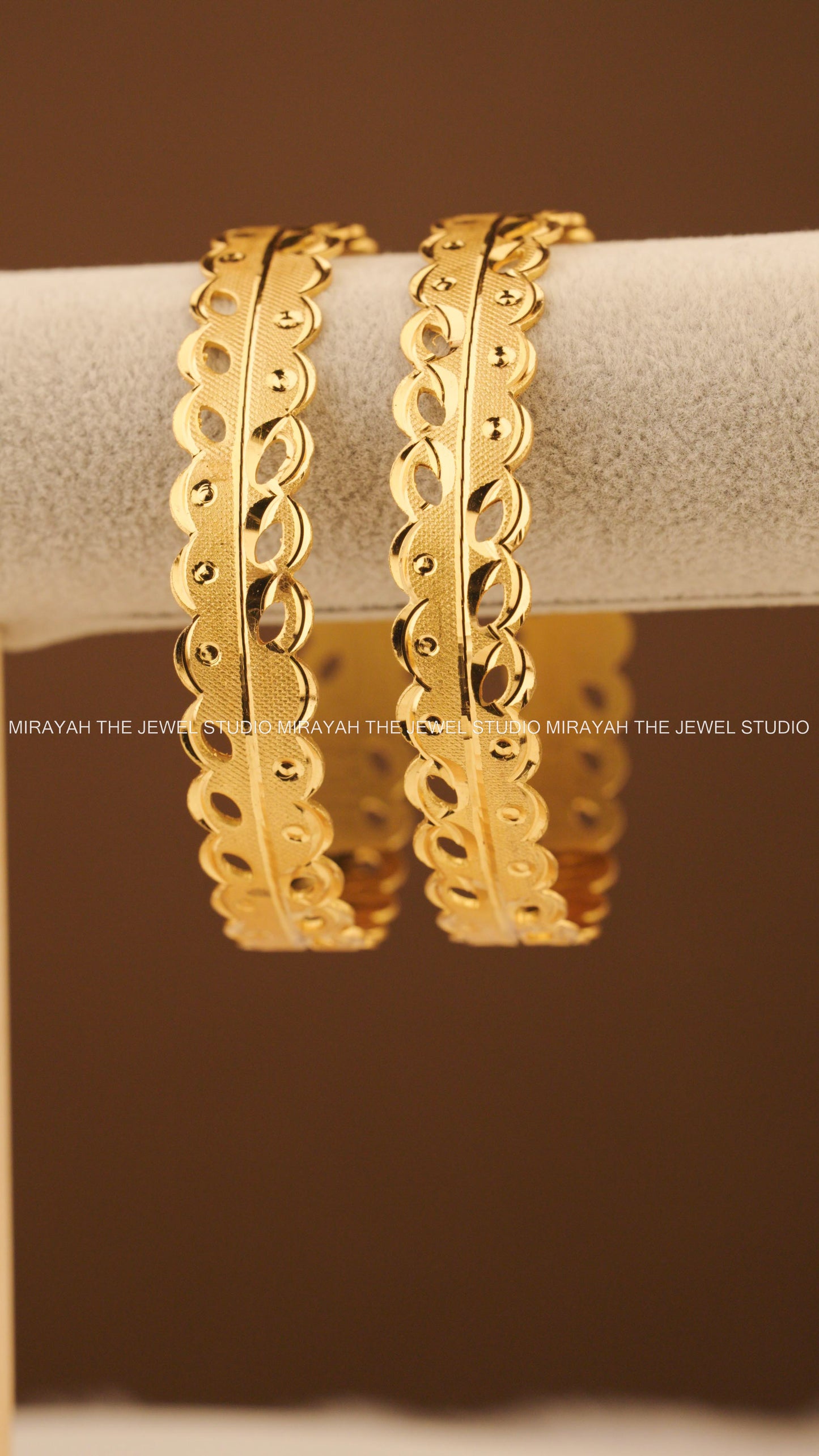 AKRITI GOLD BANGLES (2PC)