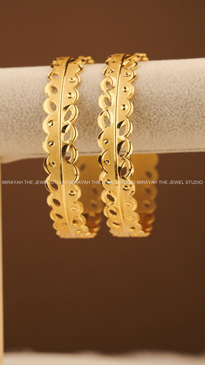 AKRITI GOLD BANGLES (2PC)