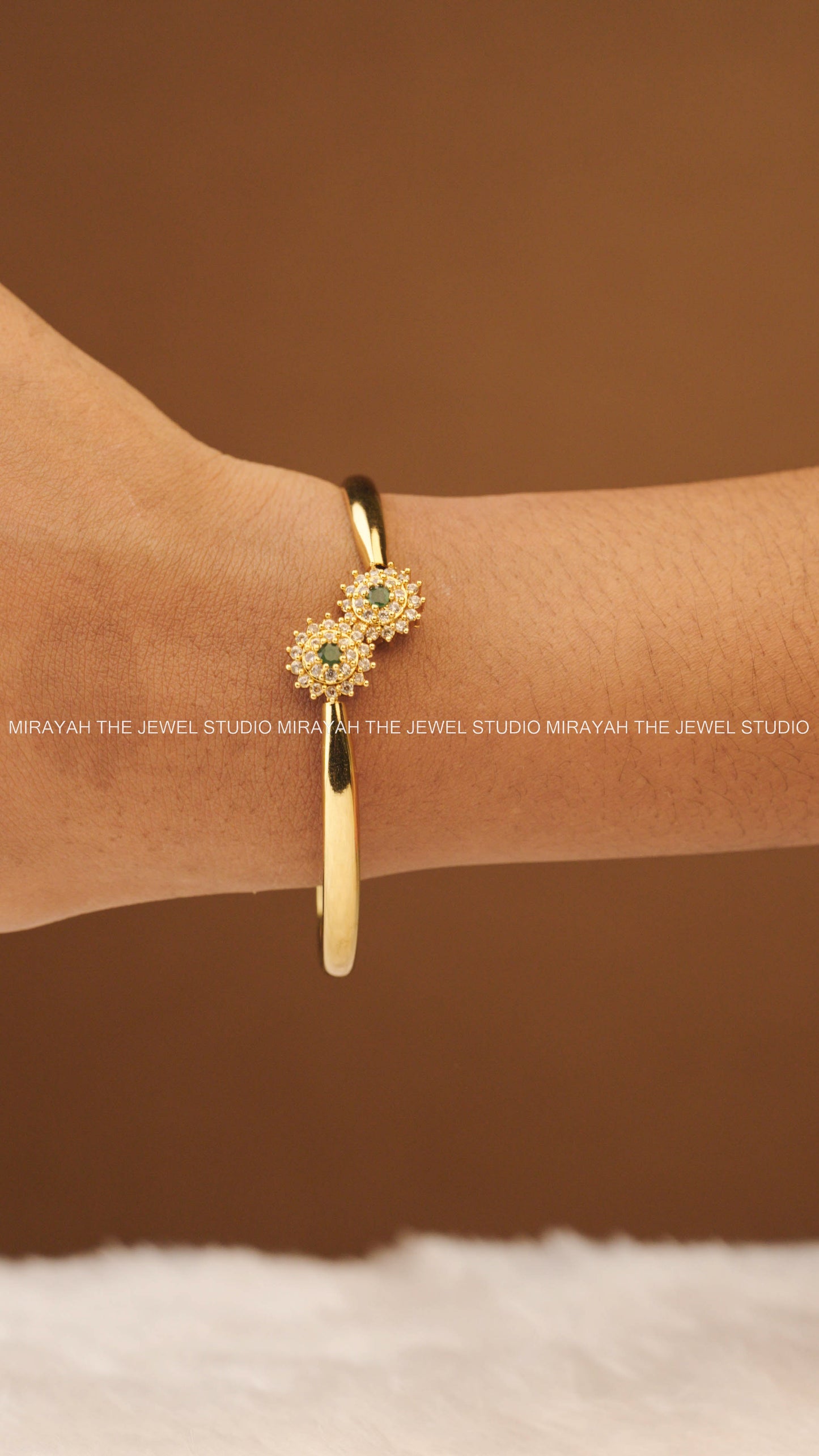 SOFT SPARKLE BRACELET (FREE SIZE) - GREEN