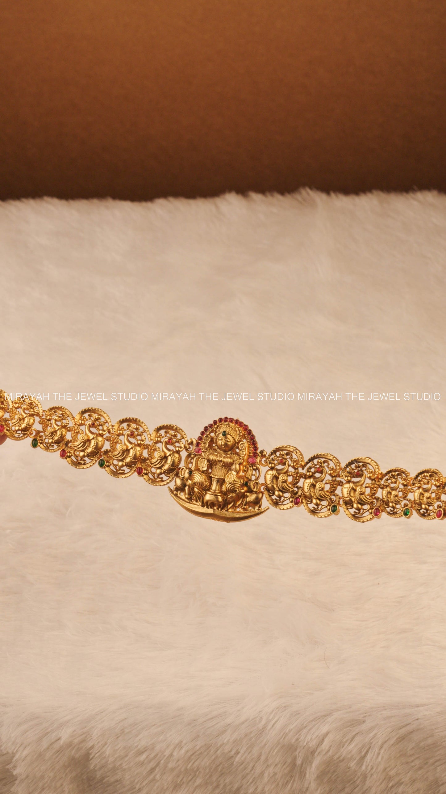 ANTIQUE VISHRANTI HIPCHAIN