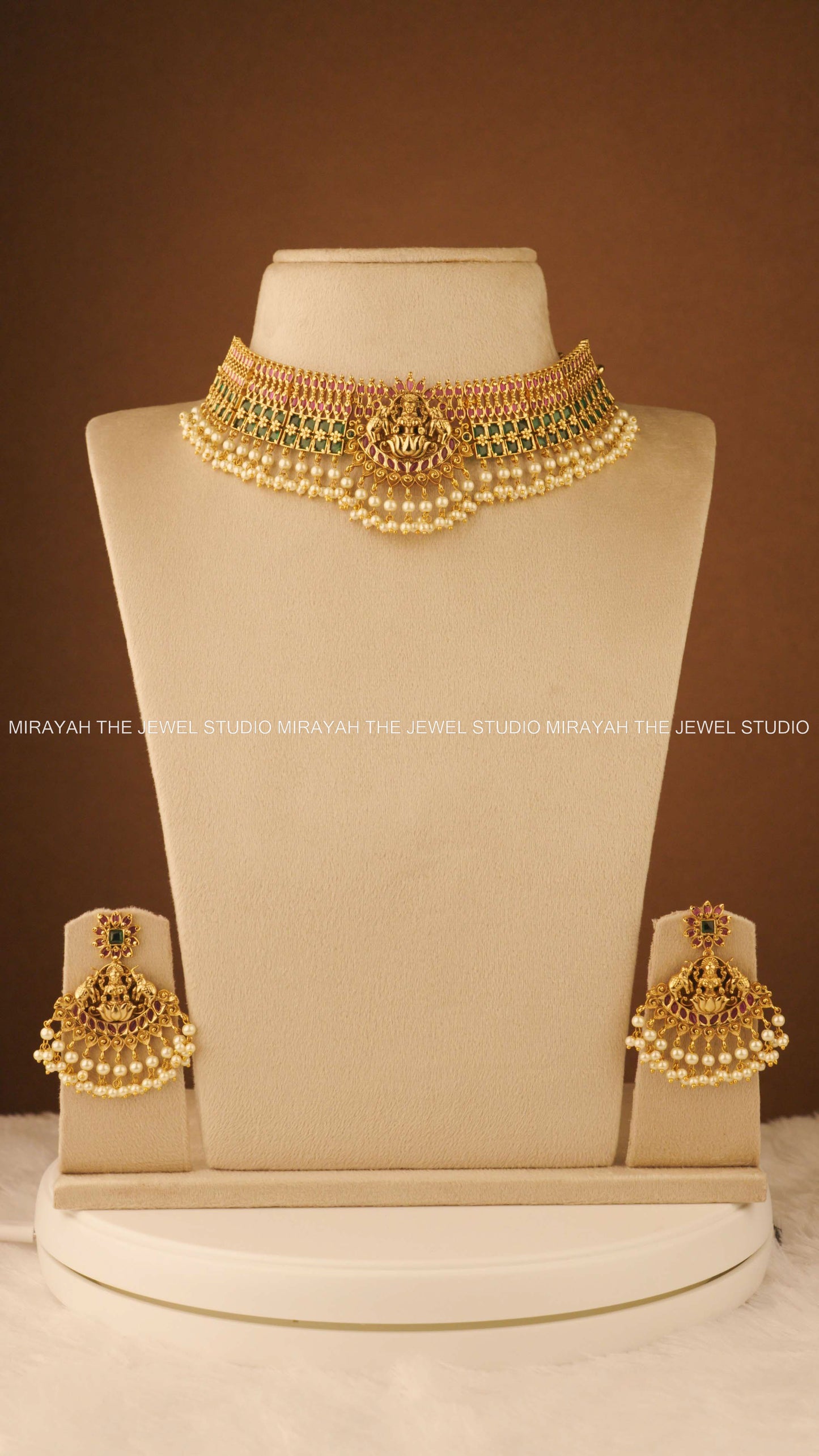RAJNIDHI ROYALE CHOKER