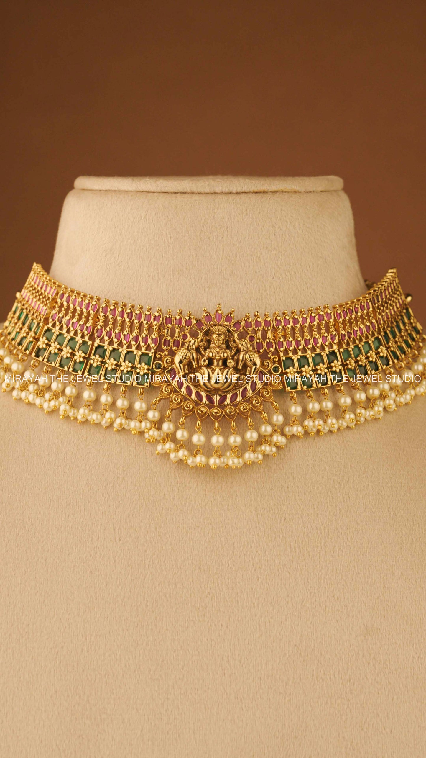 RAJNIDHI ROYALE CHOKER