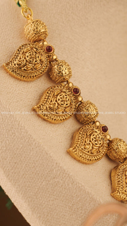 MANGO MUSE NECKLACE - RED