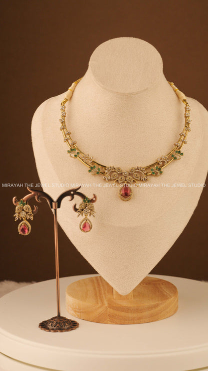 AAROHI ROSETTE AD NECKLACE