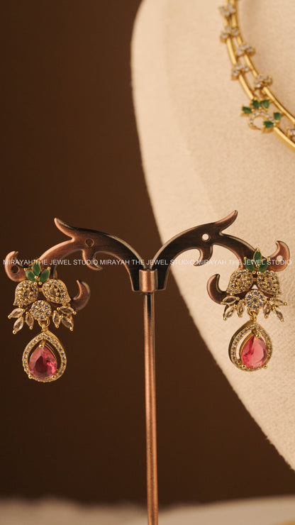 AAROHI ROSETTE AD NECKLACE