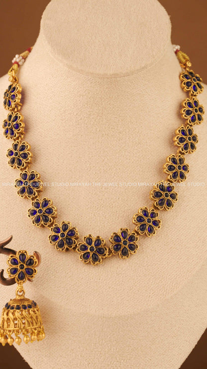 MYSTIC BLOOM NECKLACE - BLUE