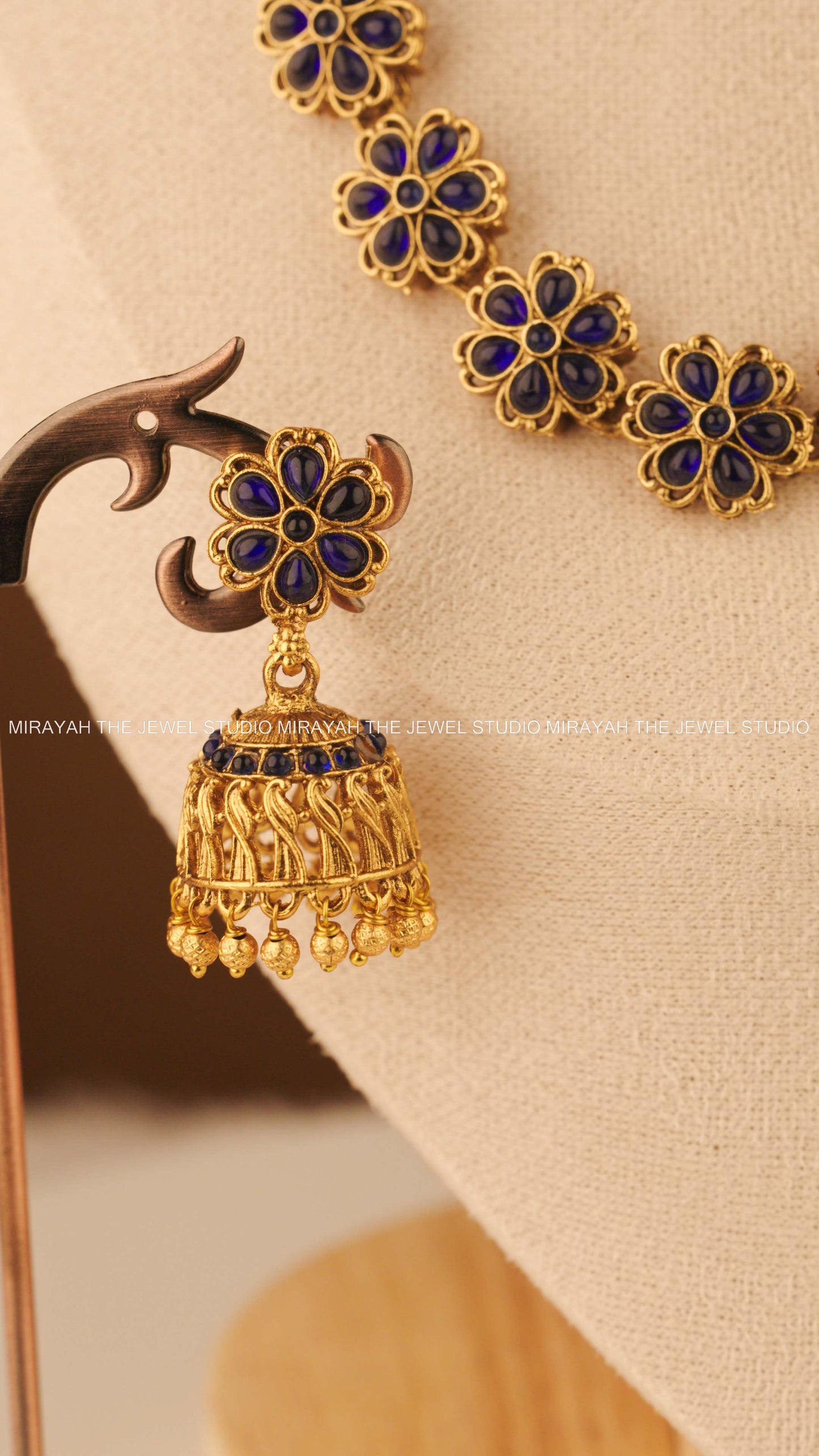 MYSTIC BLOOM NECKLACE - BLUE