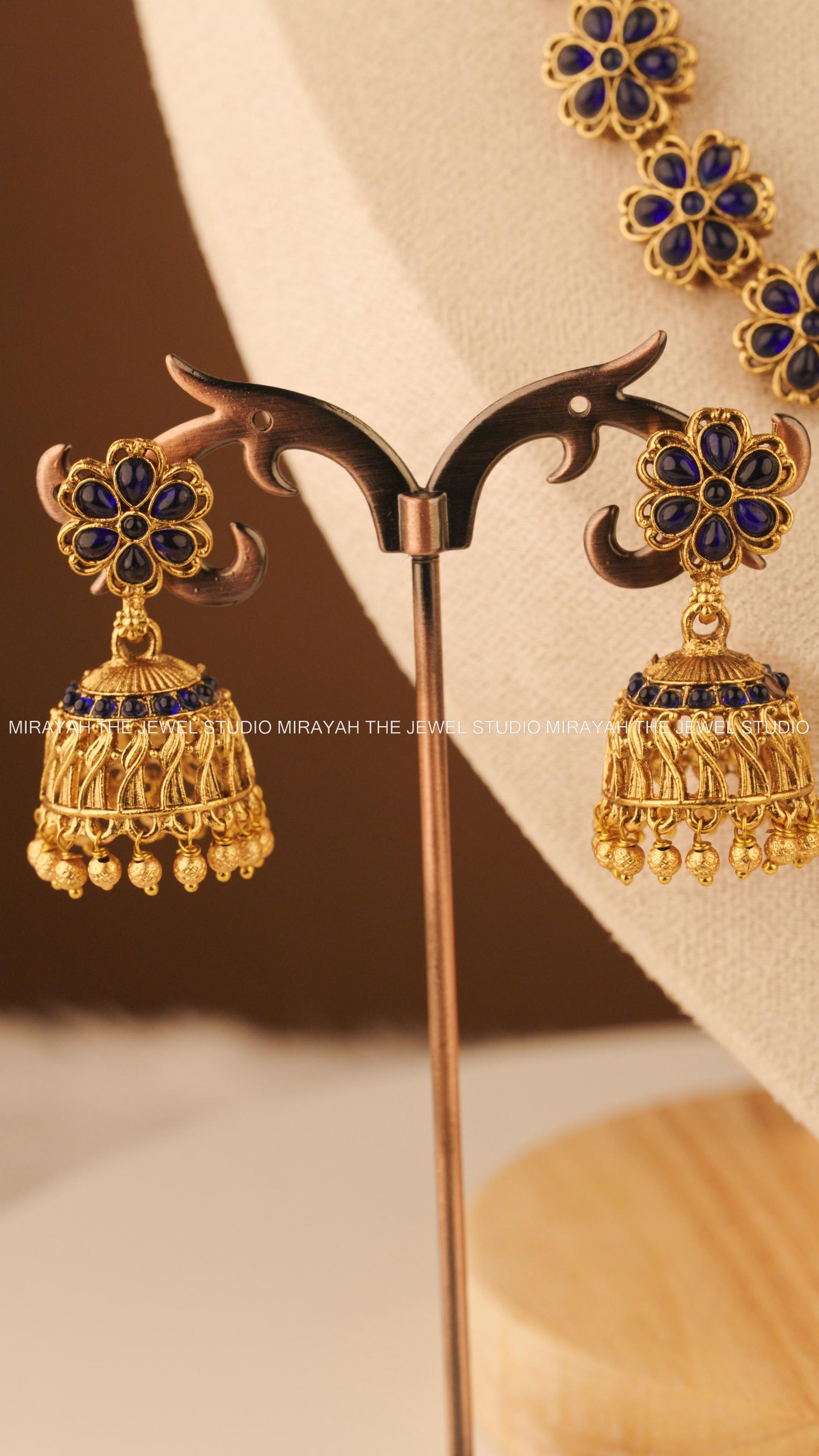 MYSTIC BLOOM NECKLACE - BLUE