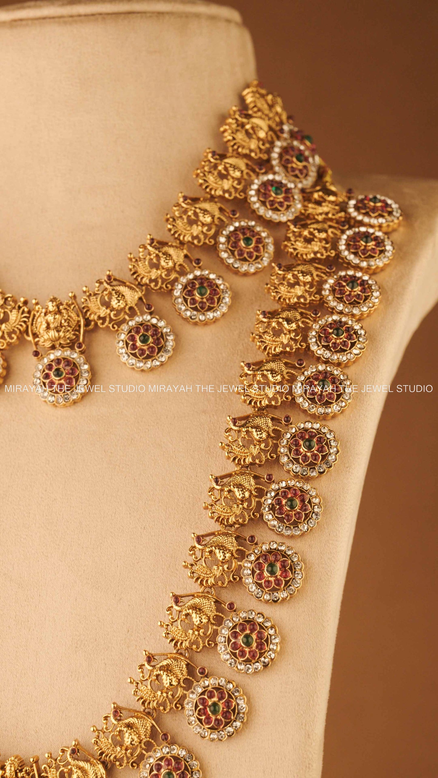 ROUND RUBY BRIDAL COMBO WITH HIP CHAIN