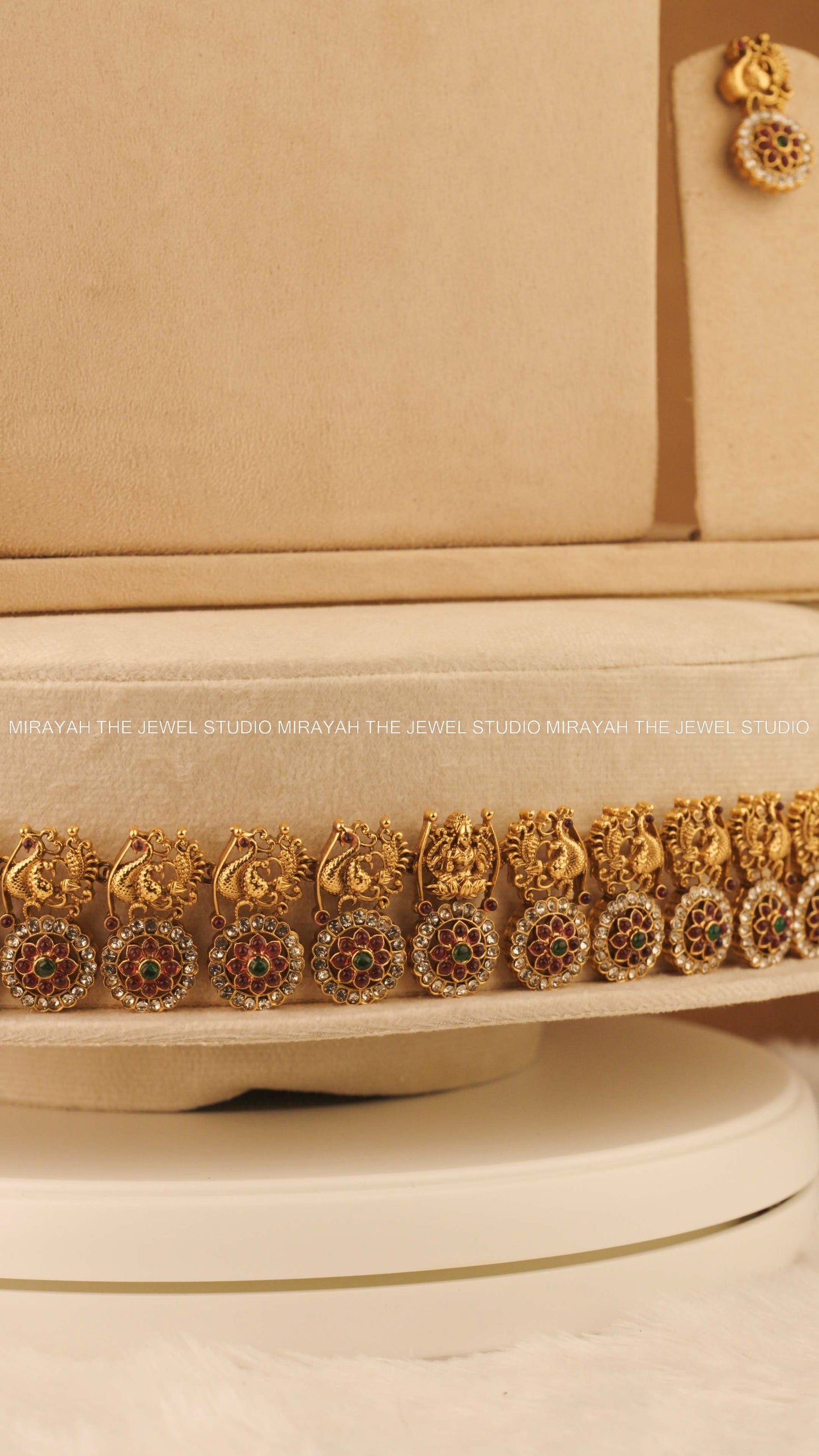 ROUND RUBY BRIDAL COMBO WITH HIP CHAIN