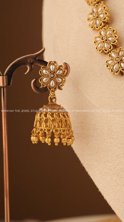 MYSTIC BLOOM NECKLACE - WHITE