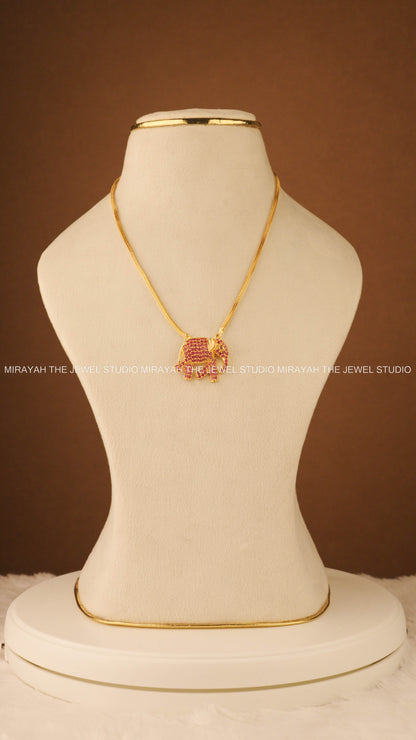 GOLD GAJA MUKHA CHARM - PINK