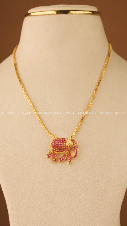 GOLD GAJA MUKHA CHARM - PINK