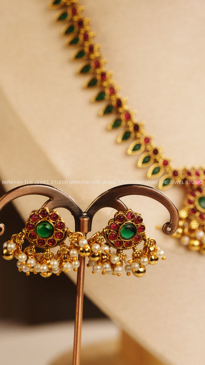 MINIMAL MANGO NECKLACE - GREEN AND RUBY