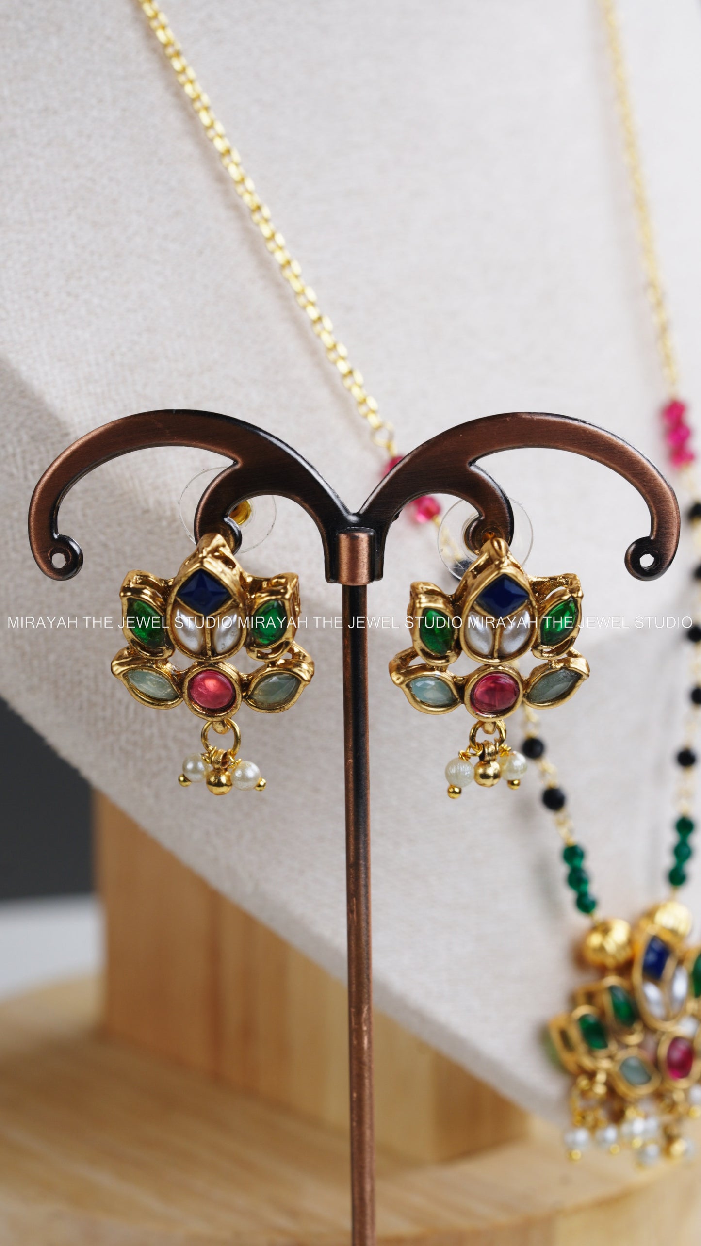 MULTI COLOR TAMARA CHAIN