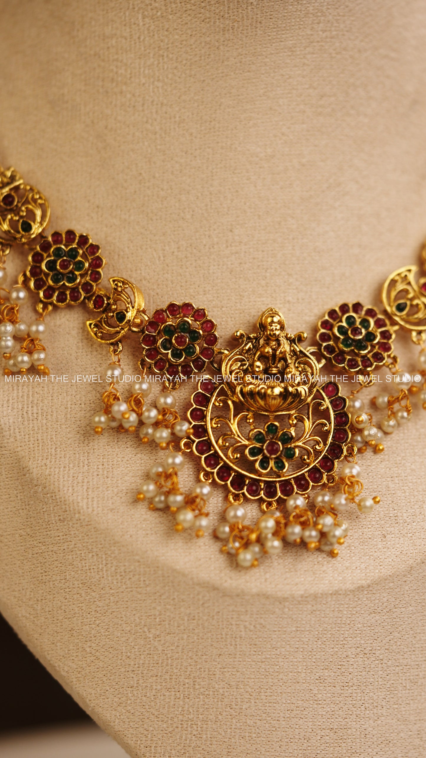 NARAYANI ROUND FLORAL NECKLACE - MULTI