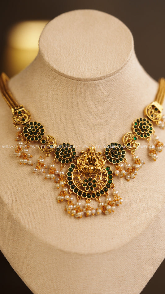 NARAYANI ROUND FLORAL NECKLACE -GREEN