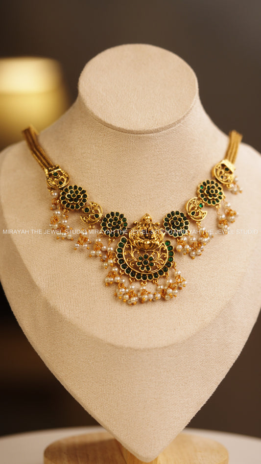 NARAYANI ROUND FLORAL NECKLACE -GREEN